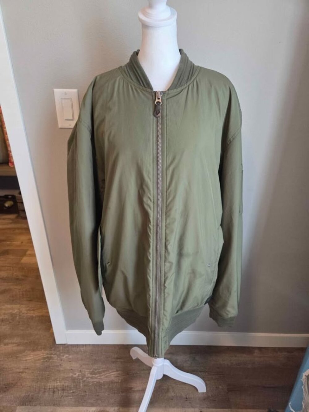 Vans mens army green bomber style jacket XL